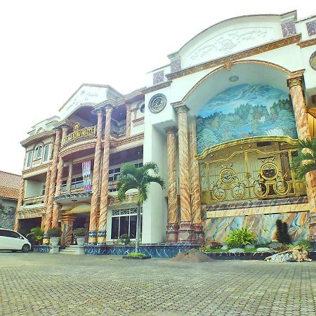 Delaga Biru Convention Hotel Богор Екстер'єр фото