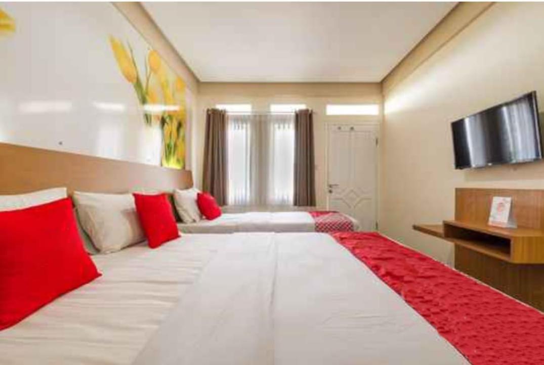 Delaga Biru Convention Hotel Богор Екстер'єр фото