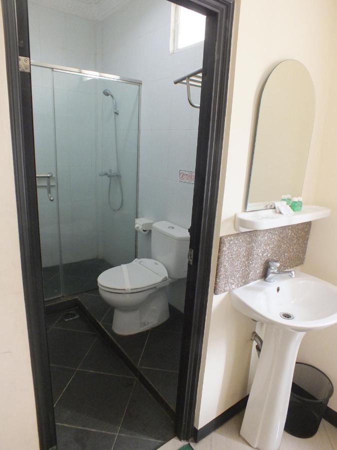 Delaga Biru Convention Hotel Богор Екстер'єр фото