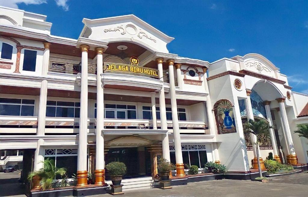 Delaga Biru Convention Hotel Богор Екстер'єр фото